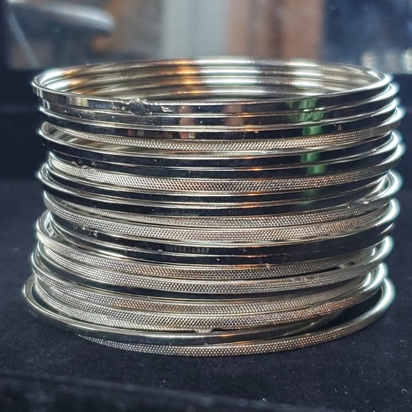Set of 21 Silver-Tone Bangle Bracelets - Picture 6 of 7